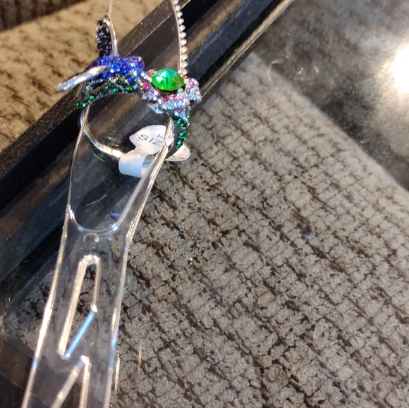 Cubic Zirconia Multi-colored Crystals Hummingbird Statement Ring - Picture 2 of 2